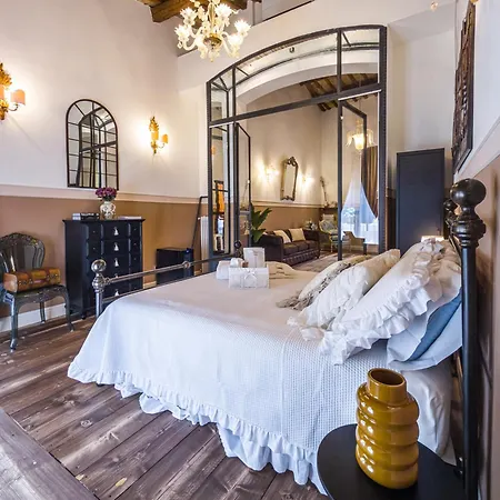 Palazzo 4*